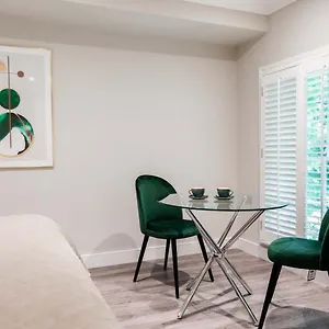 Regent Aparthotel